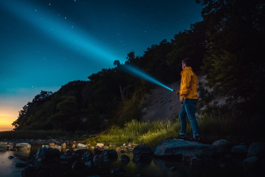 lampe tactique randonnée camping